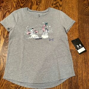 BNWT girls Under Armour Christmas/Holiday tee shirt.